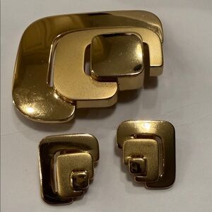 Christian Dior Gold Geometric Brooch and Earring Set